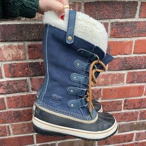 Sorel Women's Joan of Arctic Shearling Boot in Collegiate Navy - 6.5